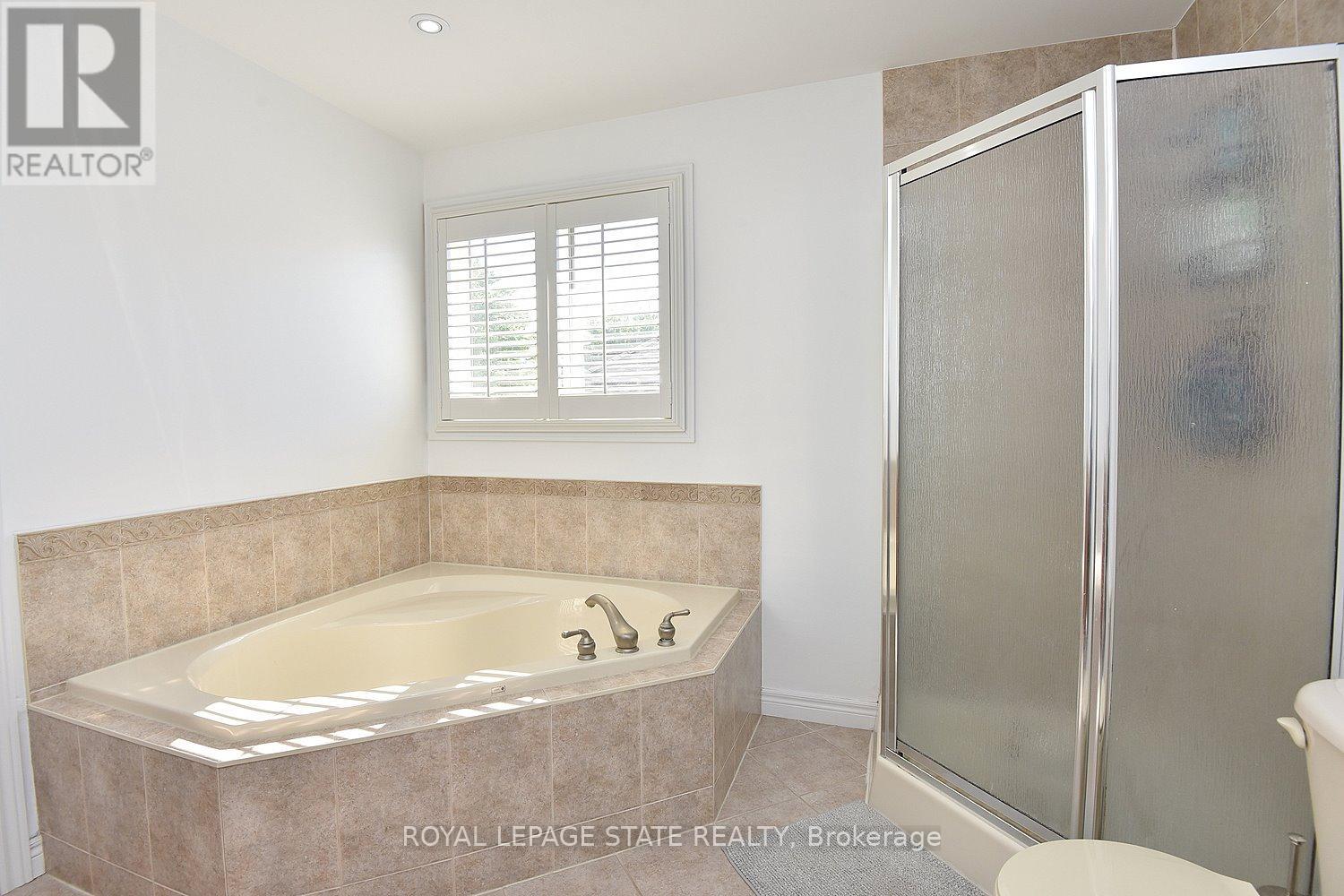 12 WILLS CRESCENT - 31