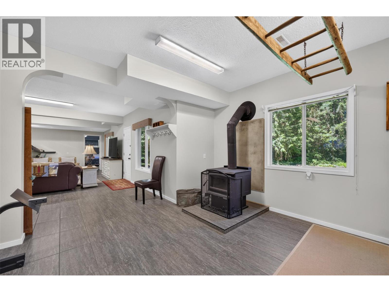 587 Hunt Road, Swansea Point