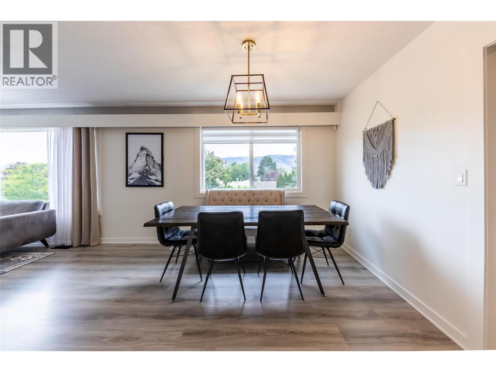 2308 OMINECA Drive - 14
