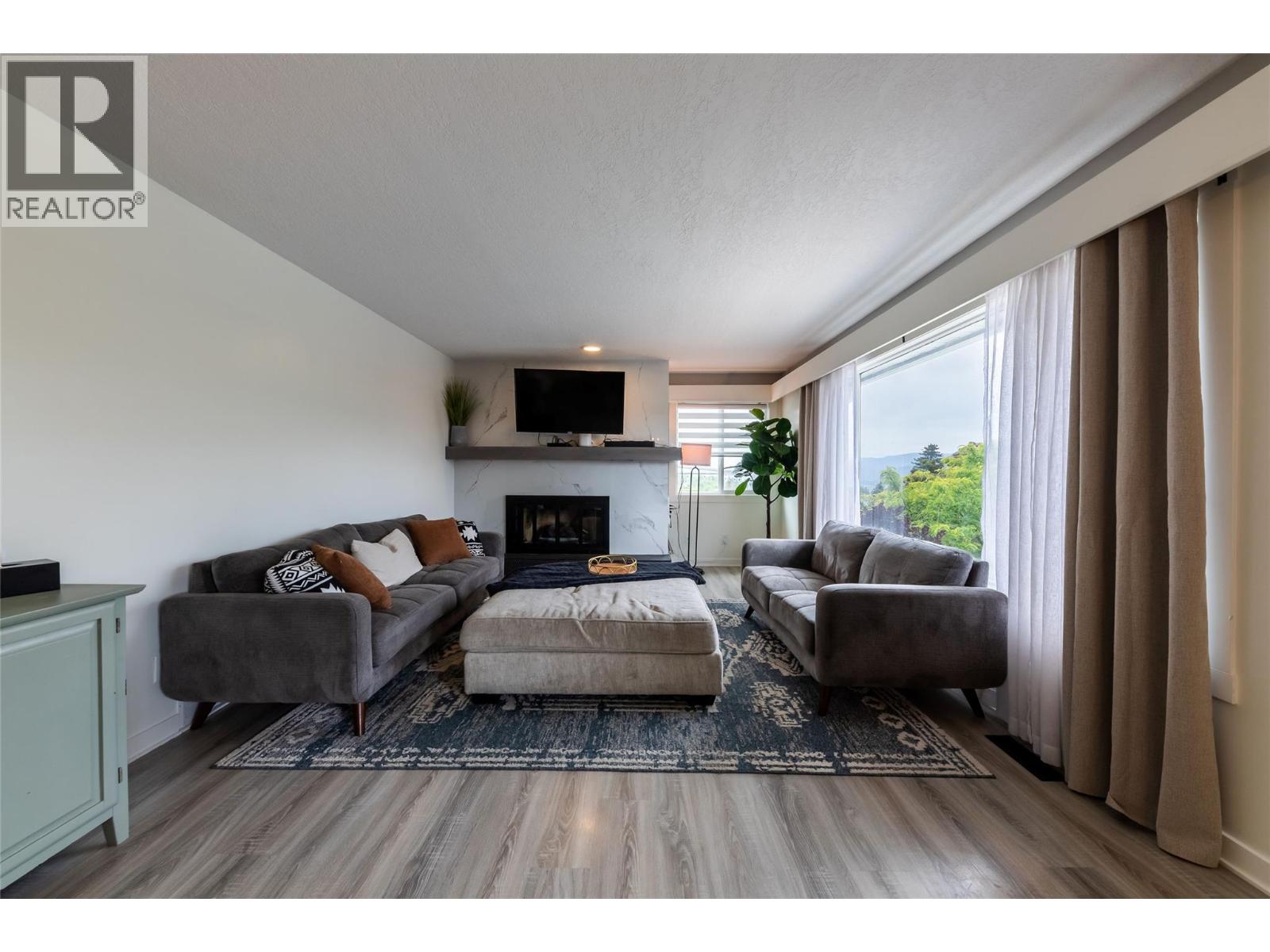 2308 OMINECA Drive - 11
