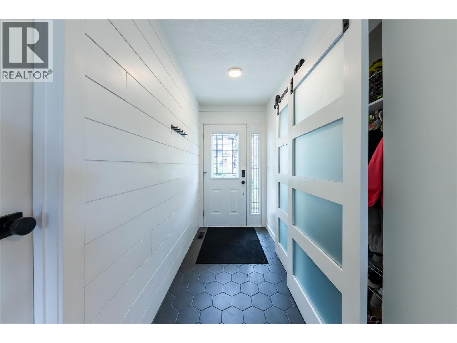 2308 OMINECA Drive - 5