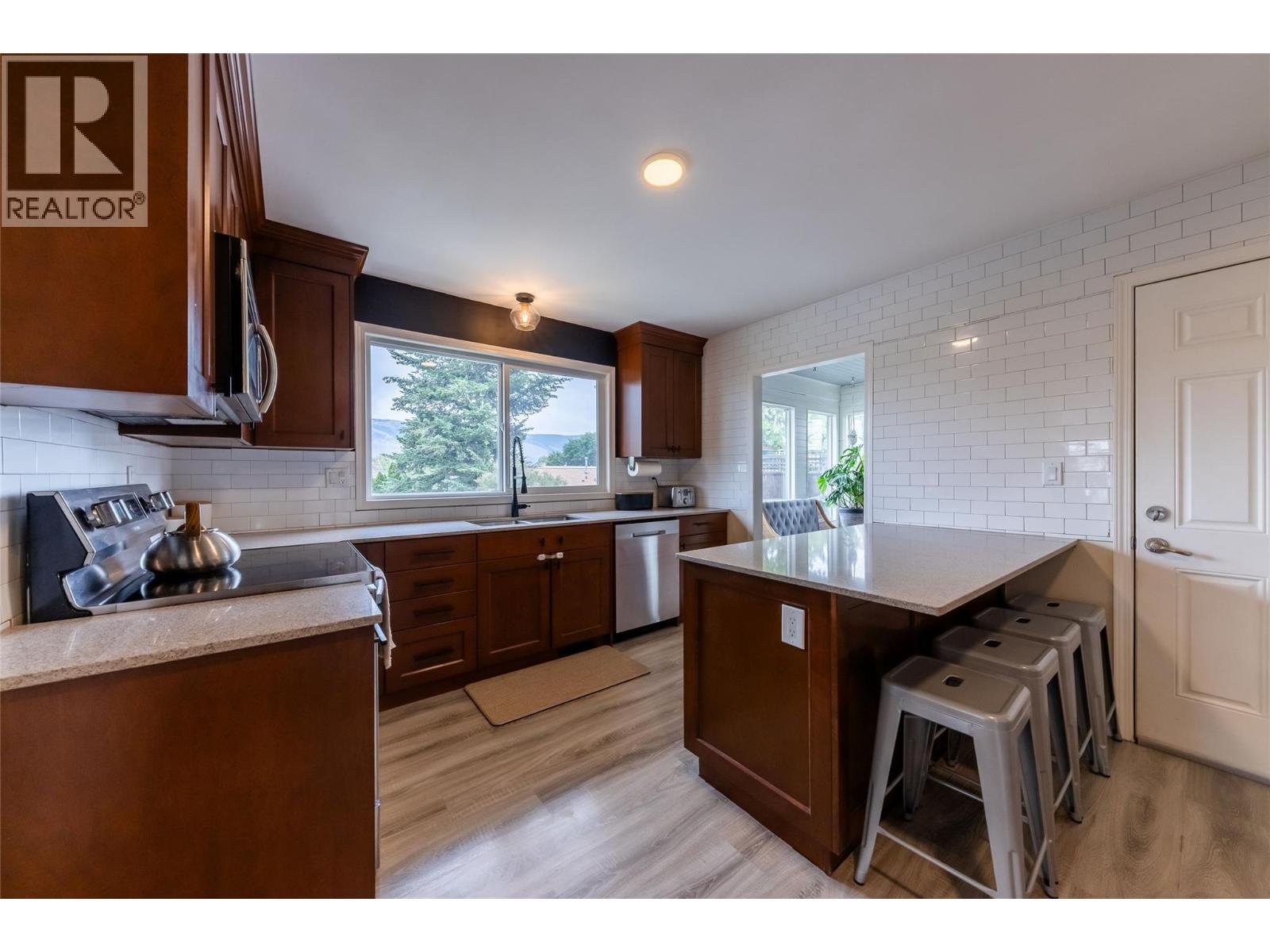 2308 OMINECA Drive - Image 18
