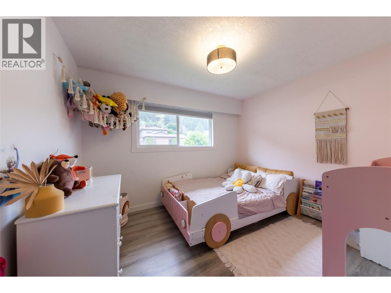 2308 OMINECA Drive - Image 34