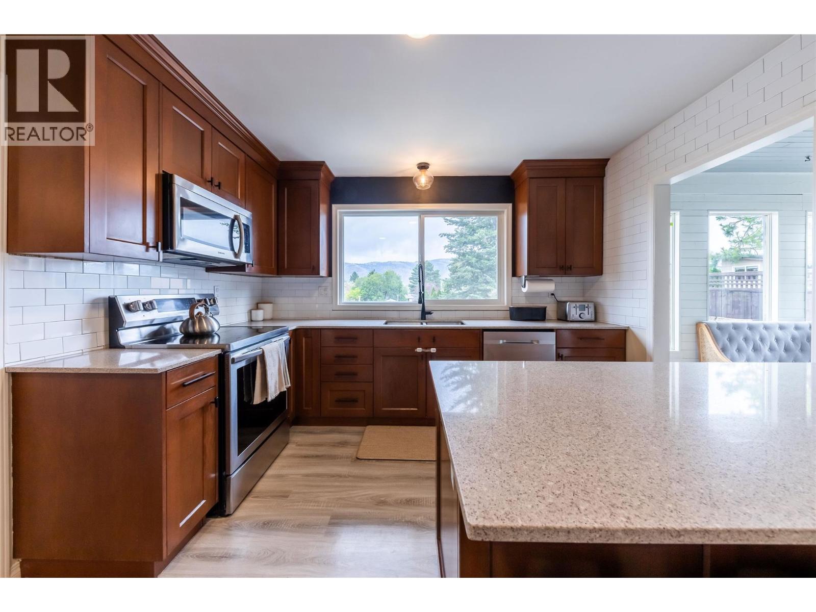 2308 OMINECA Drive - 16
