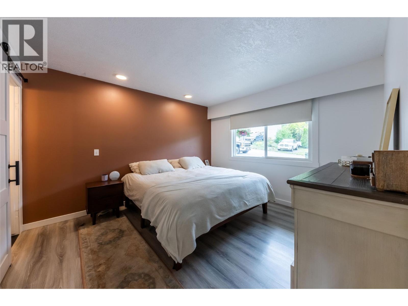 2308 OMINECA Drive - 29