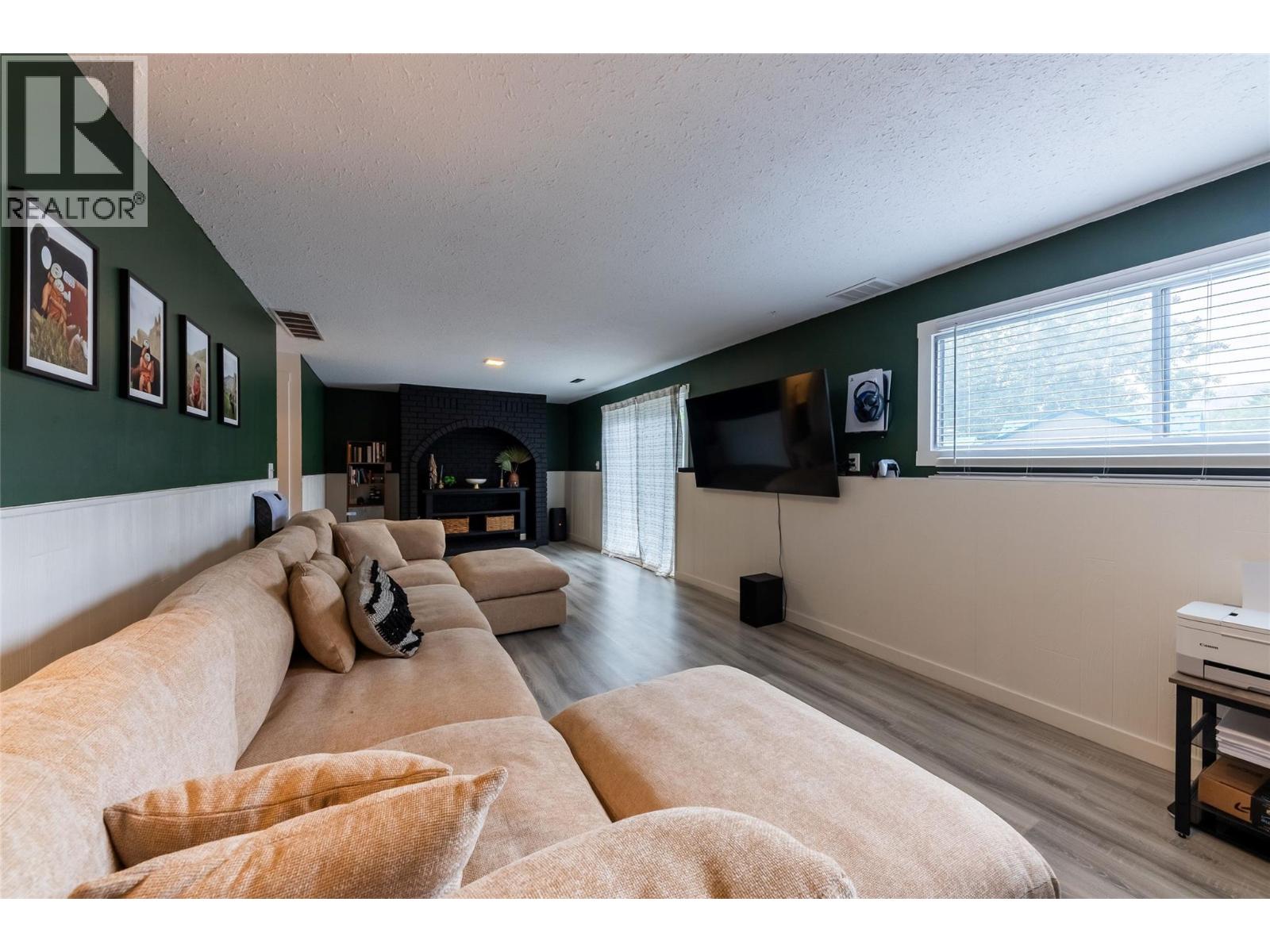 2308 OMINECA Drive - Image 43
