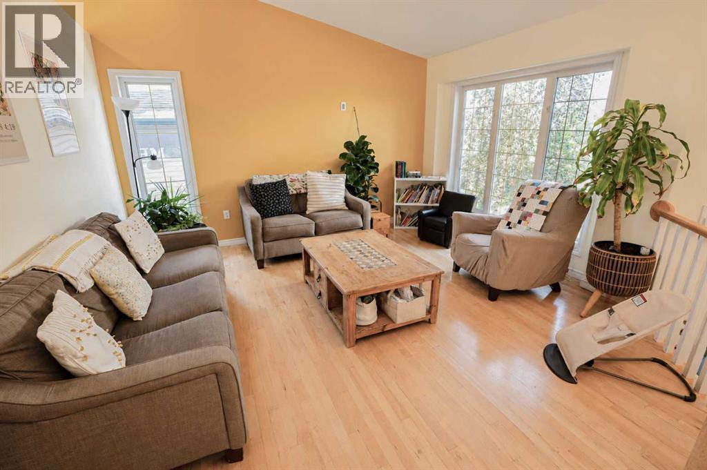 9009 117 Avenue - photo 3