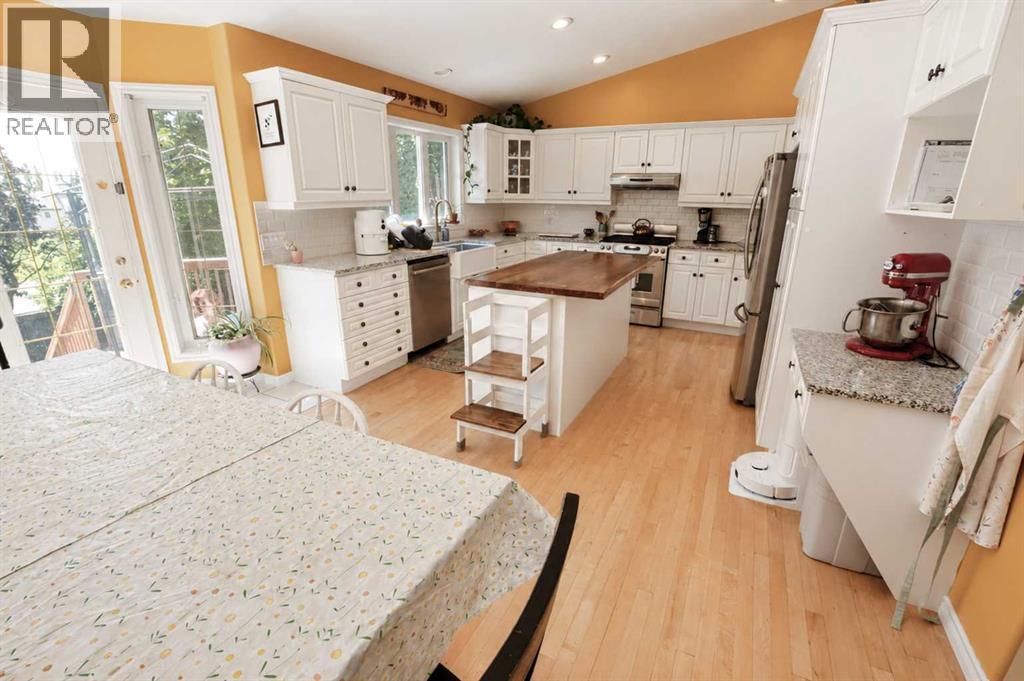 9009 117 Avenue - photo 4