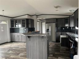 4pc Ensuite bath - 650 Campbell Cove, Brandon, MB R7A7X2 Photo 7