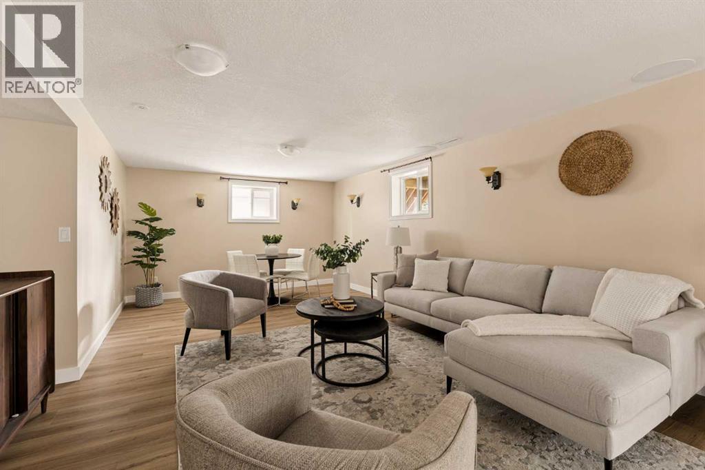 220 41 Avenue NW — photo 31