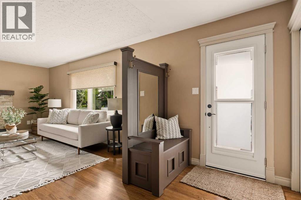 Spacious and bright front foyer
