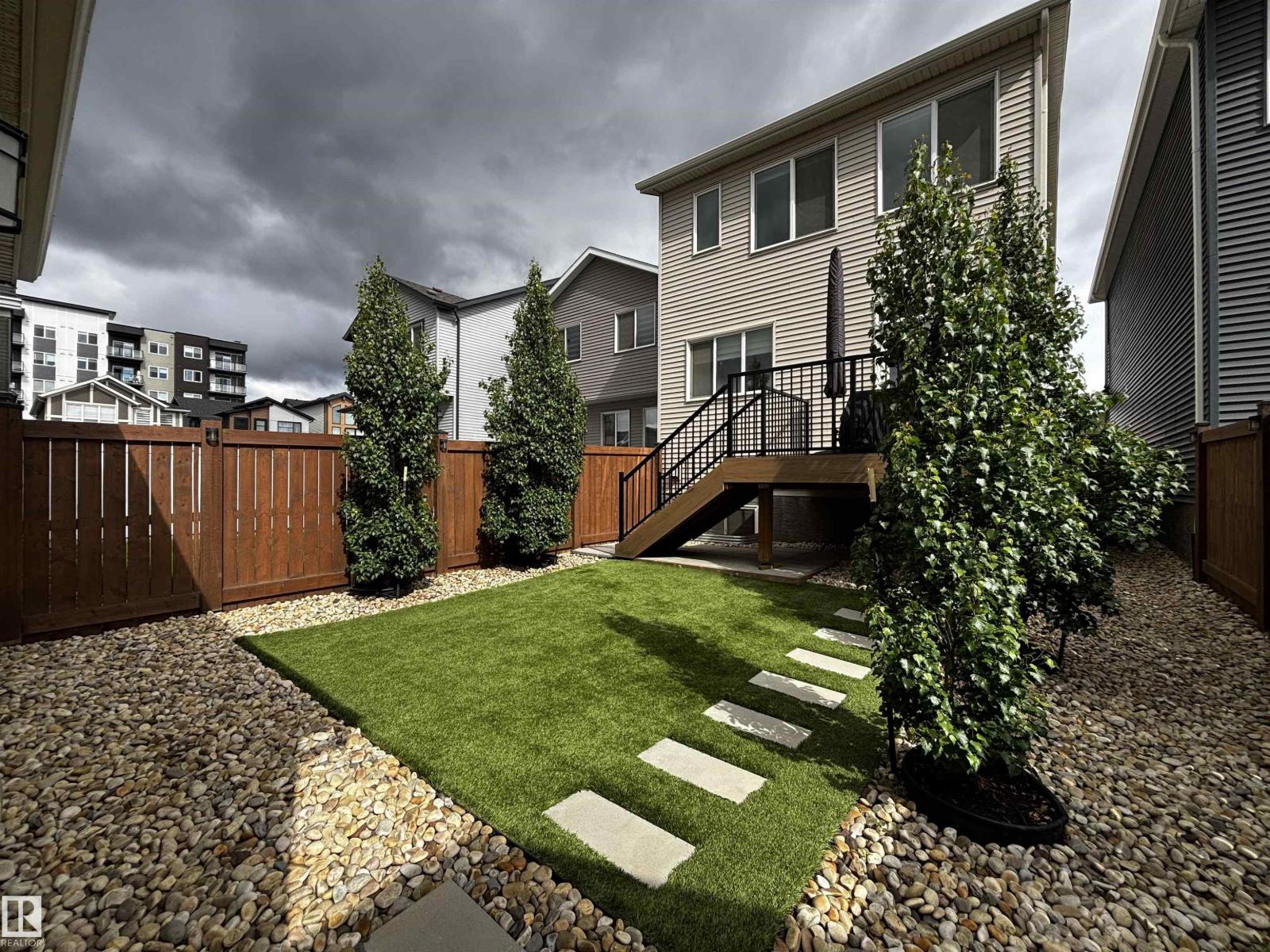 5281 Edgemont BV NW — photo 35
