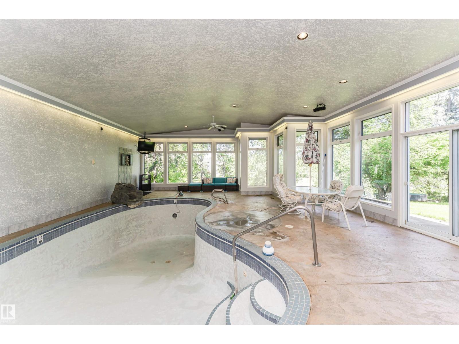 55 STURGEON RD - 19
