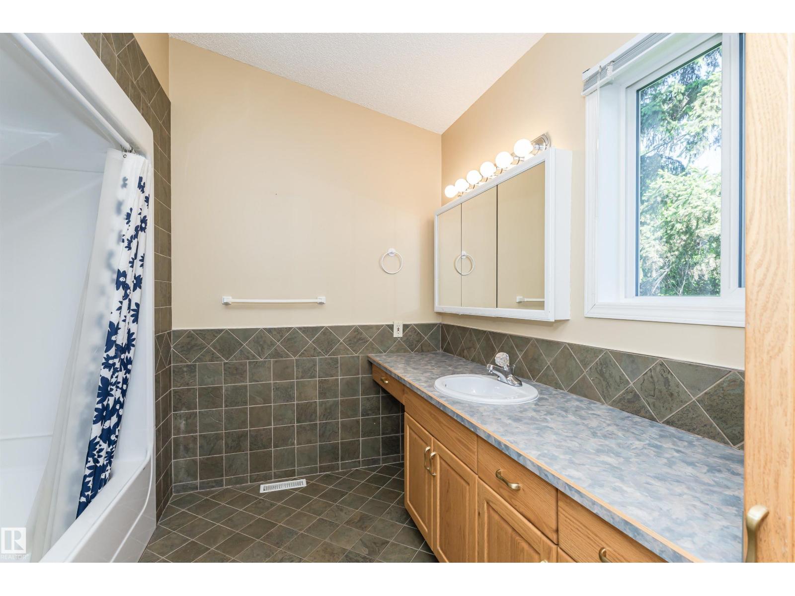 55 STURGEON RD - 35