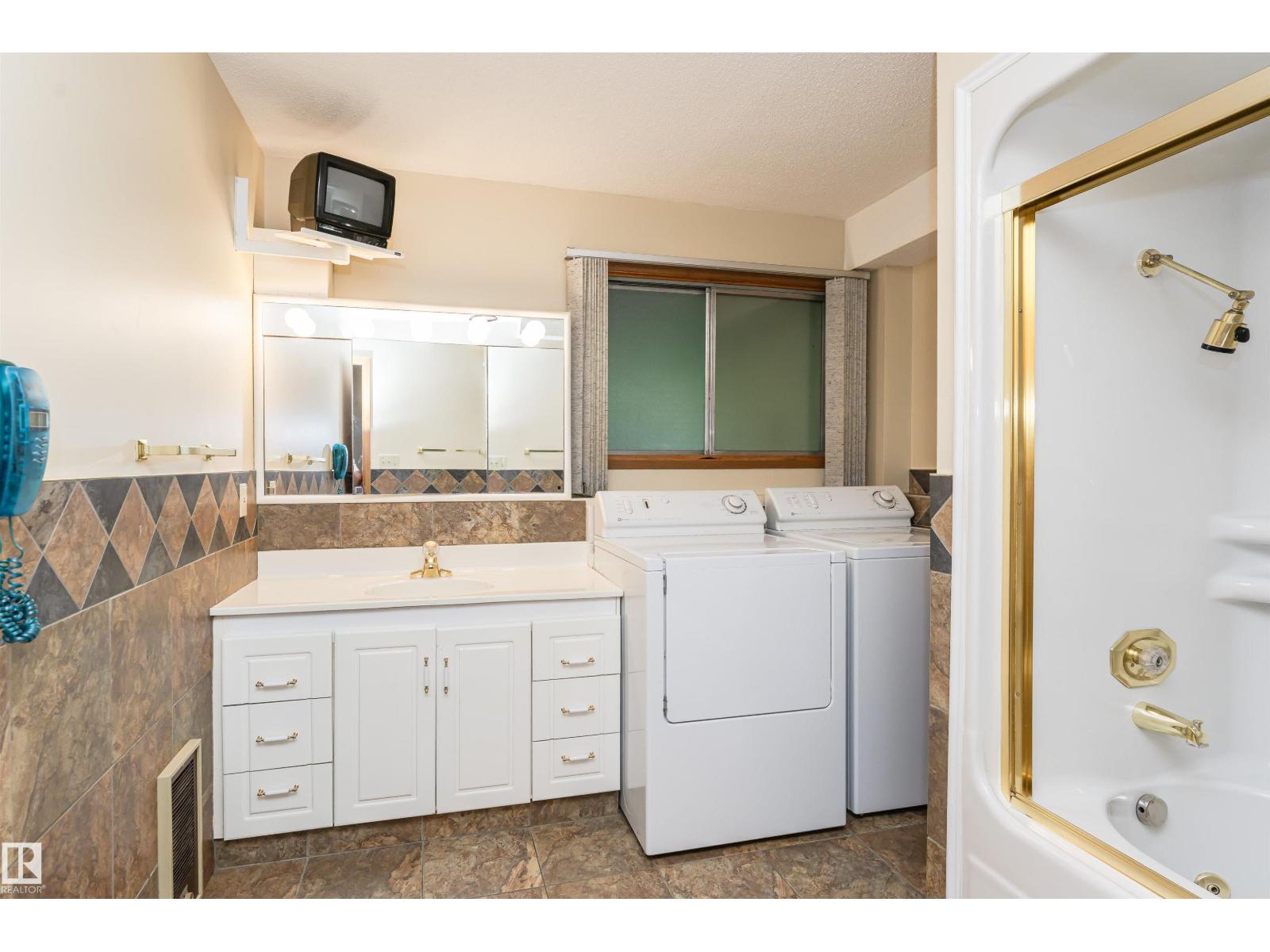 55 STURGEON RD - 48