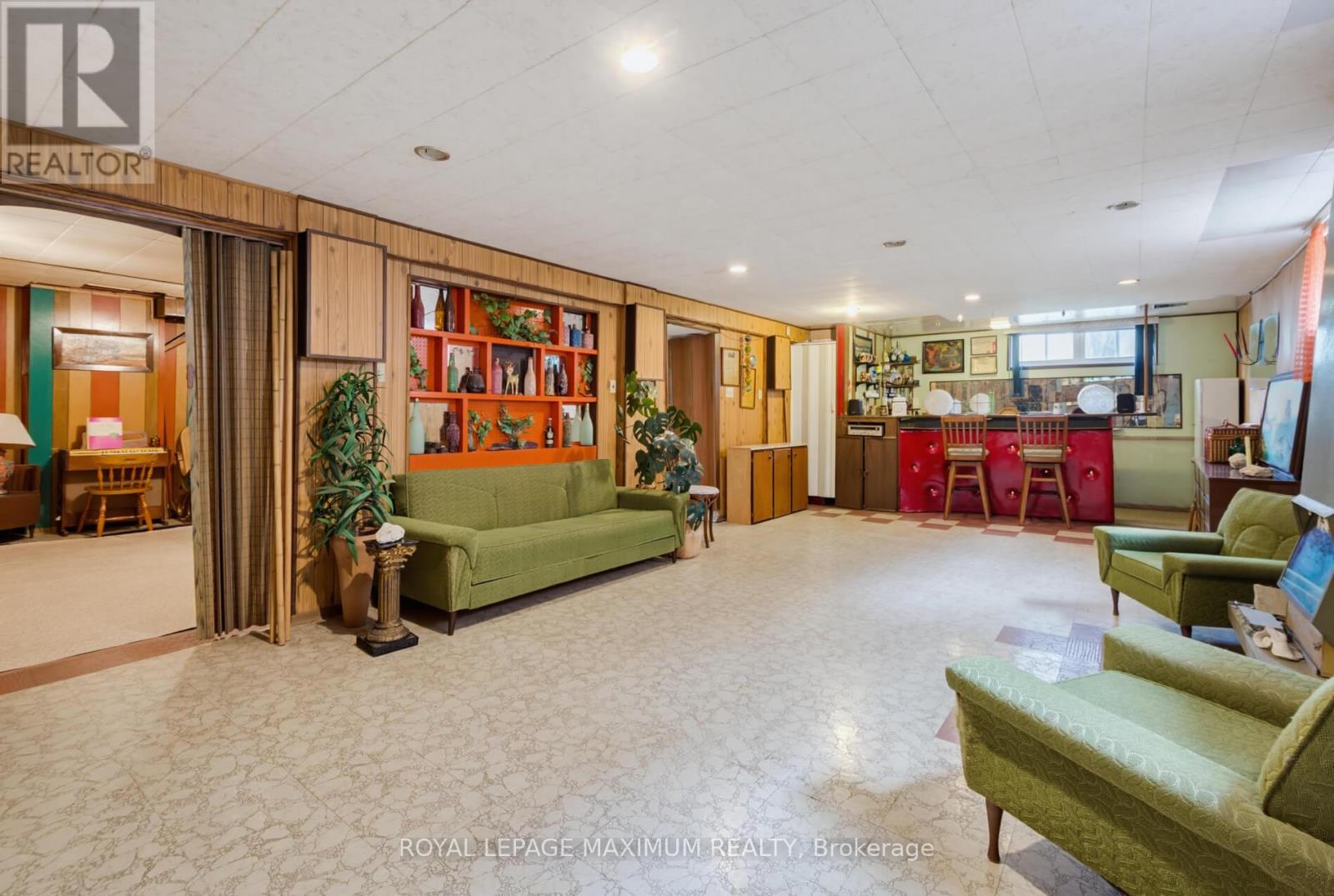 41 STRATHAVON DRIVE - 27