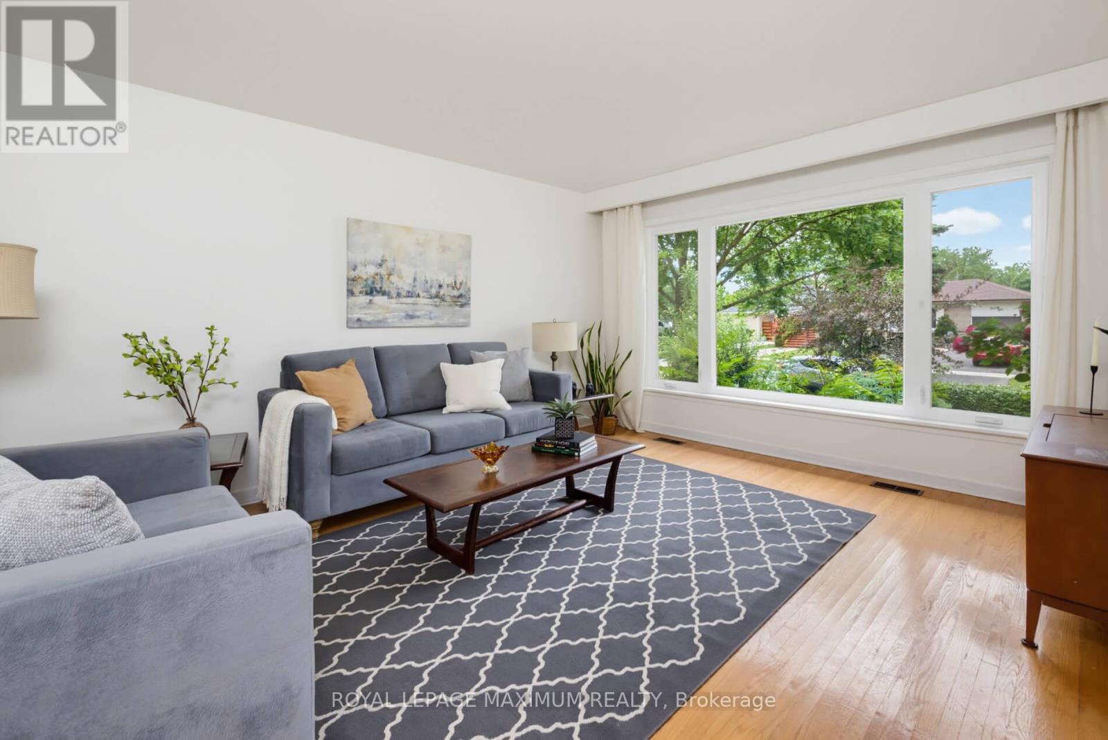 41 STRATHAVON DRIVE - 7