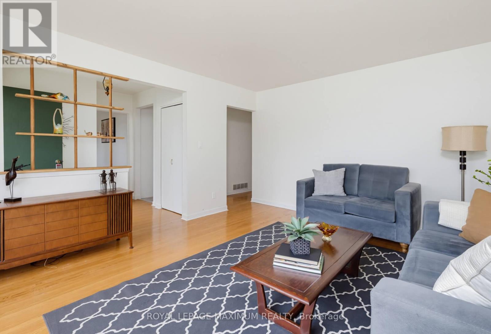 41 STRATHAVON DRIVE - 8