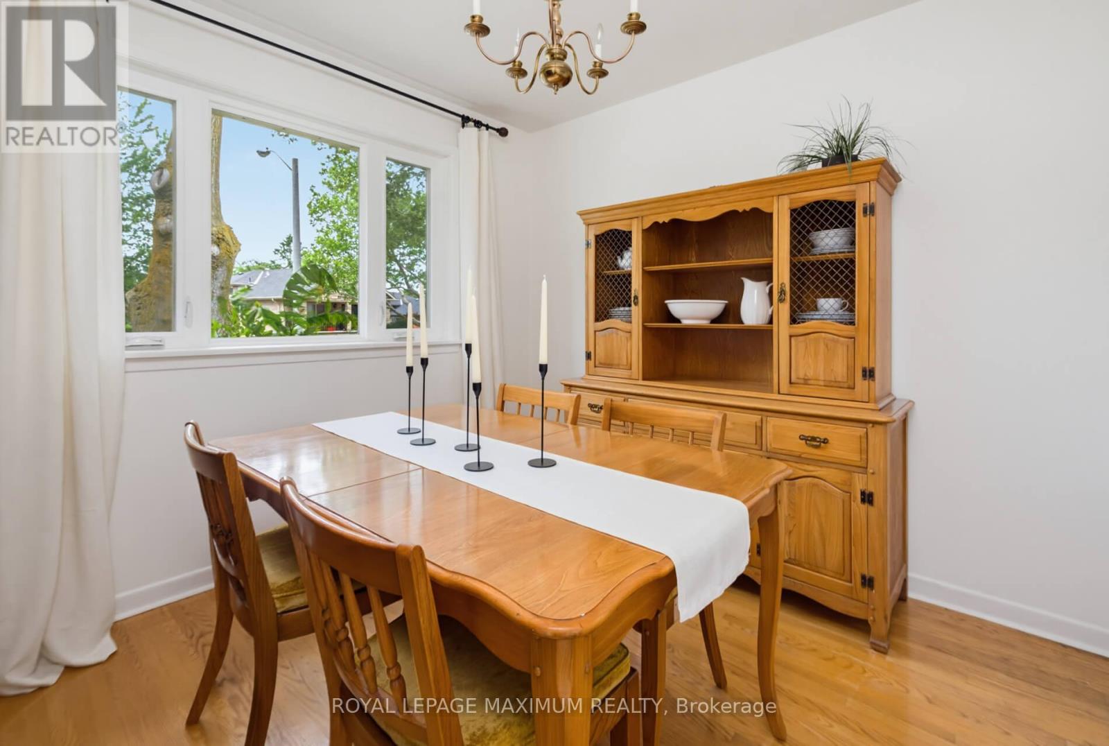 41 STRATHAVON DRIVE - 9