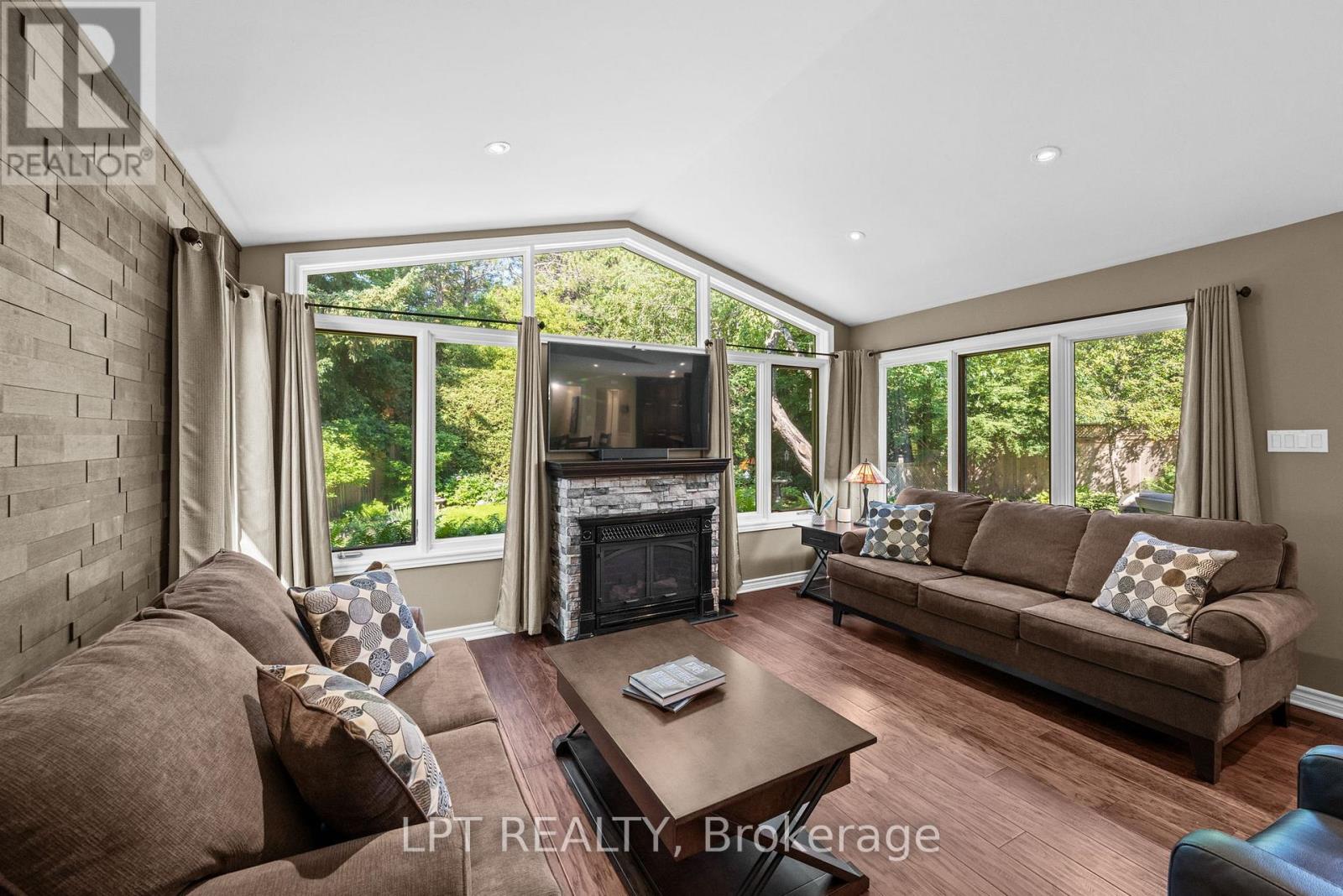 6 Bed, 4 Bath House for Sale in Ottawa – 38 GLENDENNING DRIVE, Ottawa – MLS# X13471406 - Image 19