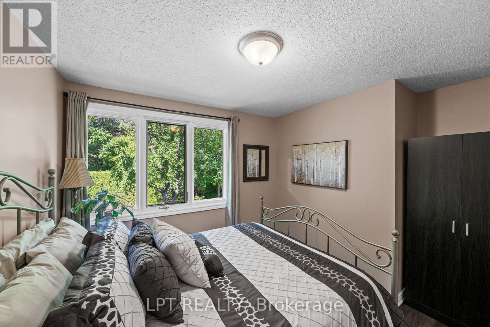 6 Bed, 4 Bath House for Sale in Ottawa – 38 GLENDENNING DRIVE, Ottawa – MLS# X13471406 - Image 29