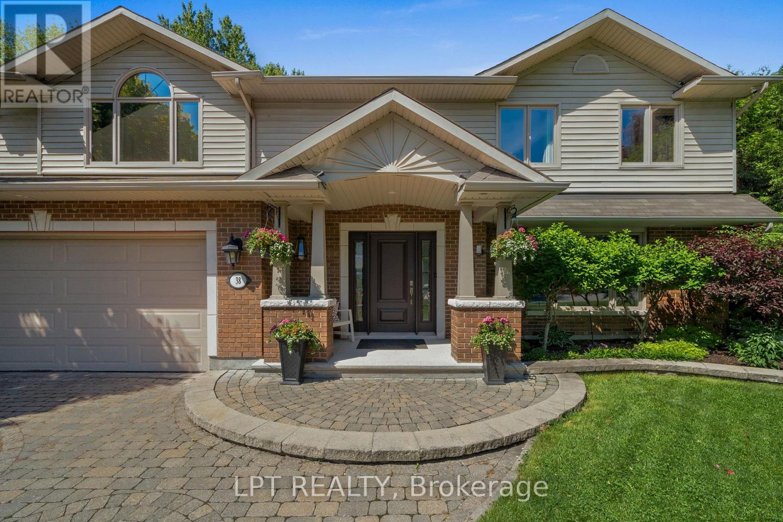 6 Bed, 4 Bath House for Sale in Ottawa – 38 GLENDENNING DRIVE, Ottawa – MLS# X13471406 - Image 4