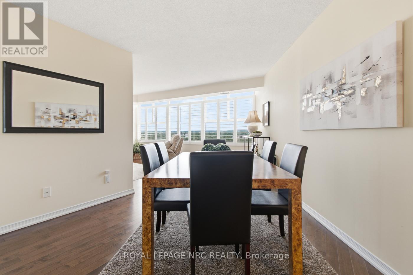#1106 7 GALE CRESCENT N - 11