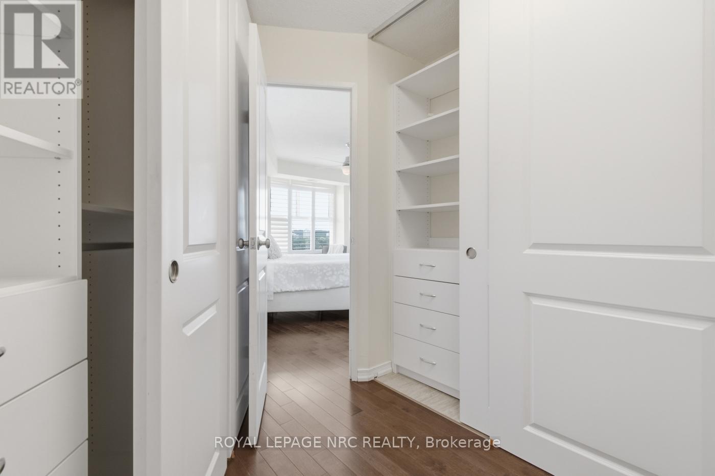#1106 7 GALE CRESCENT N - 13