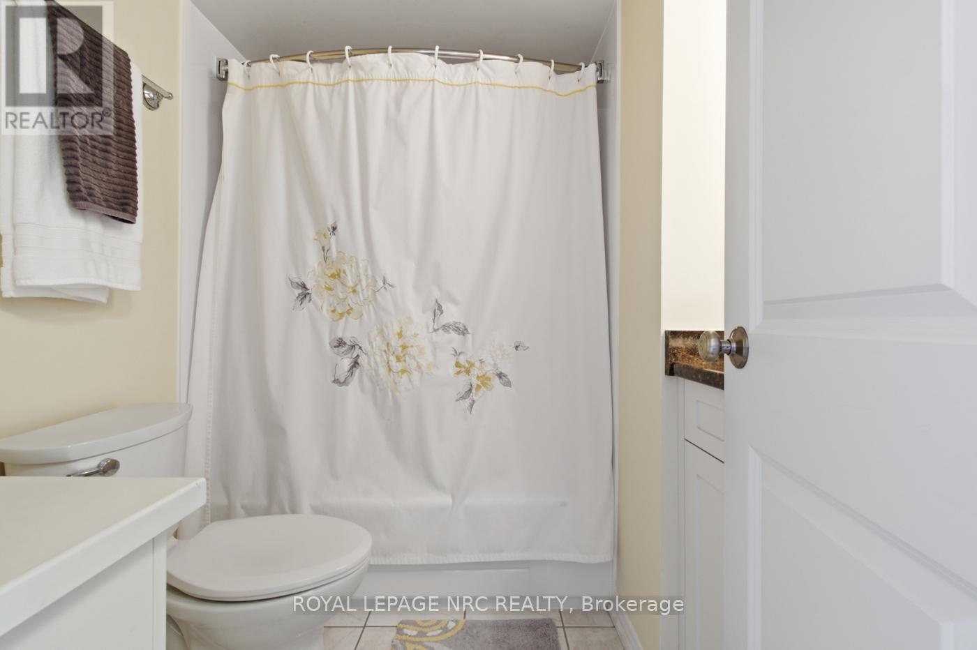 #1106 7 GALE CRESCENT N - 19