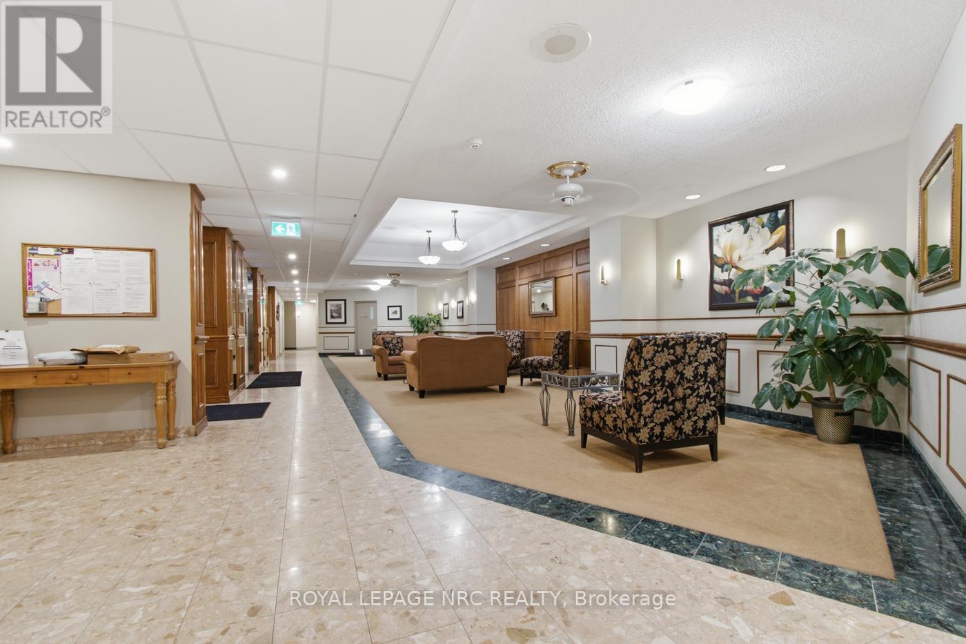 #1106 7 GALE CRESCENT N - 2