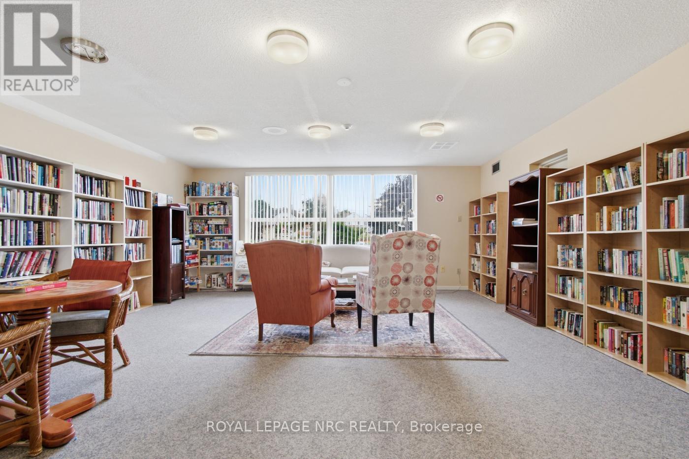 #1106 7 GALE CRESCENT N - 24