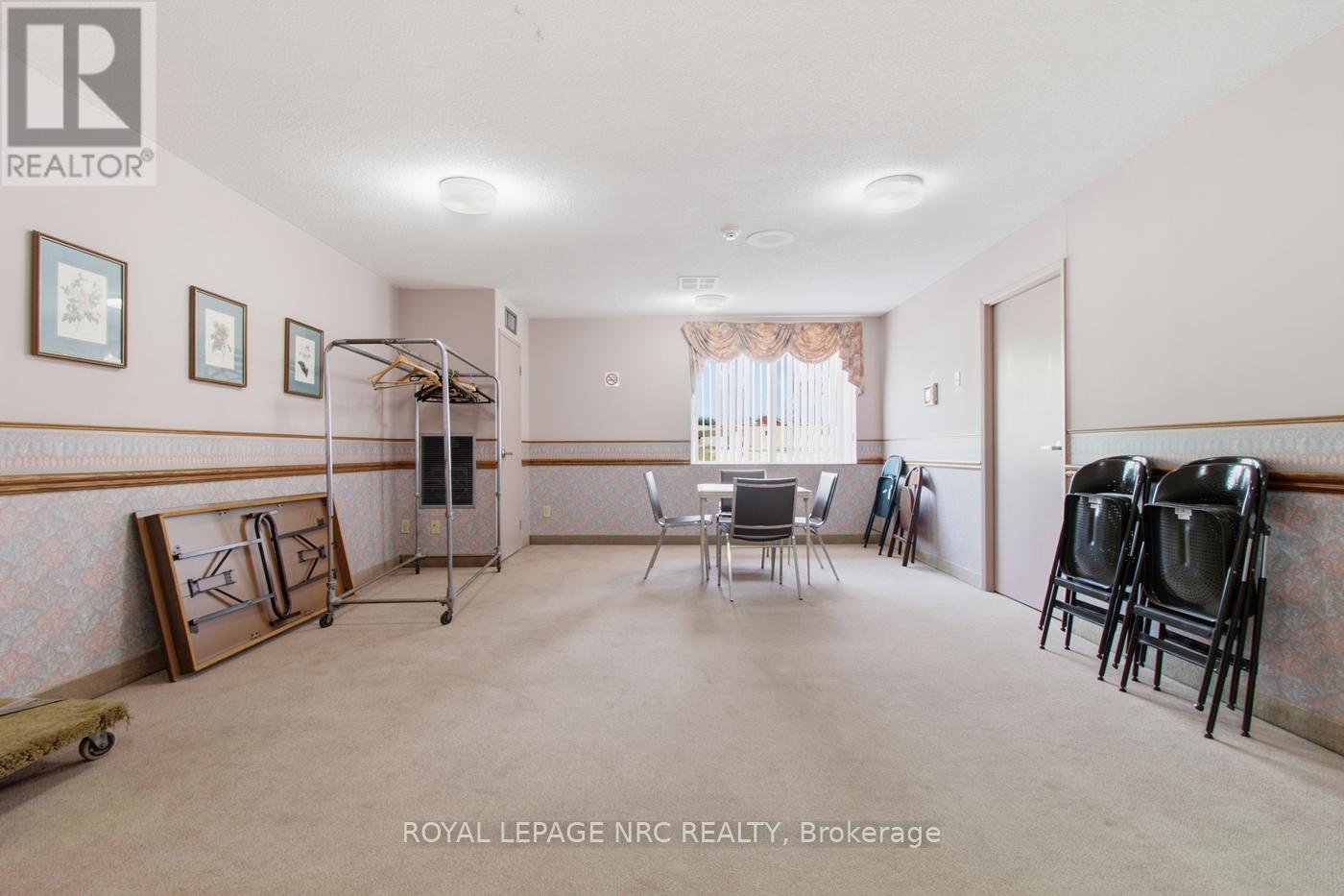 #1106 7 GALE CRESCENT N - 25