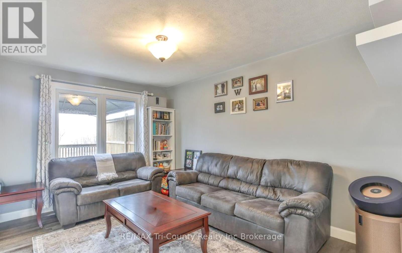 3-bedroom home for sale at 25 HERFORD STREET, Tillsonburg ON · photo 10 of 35