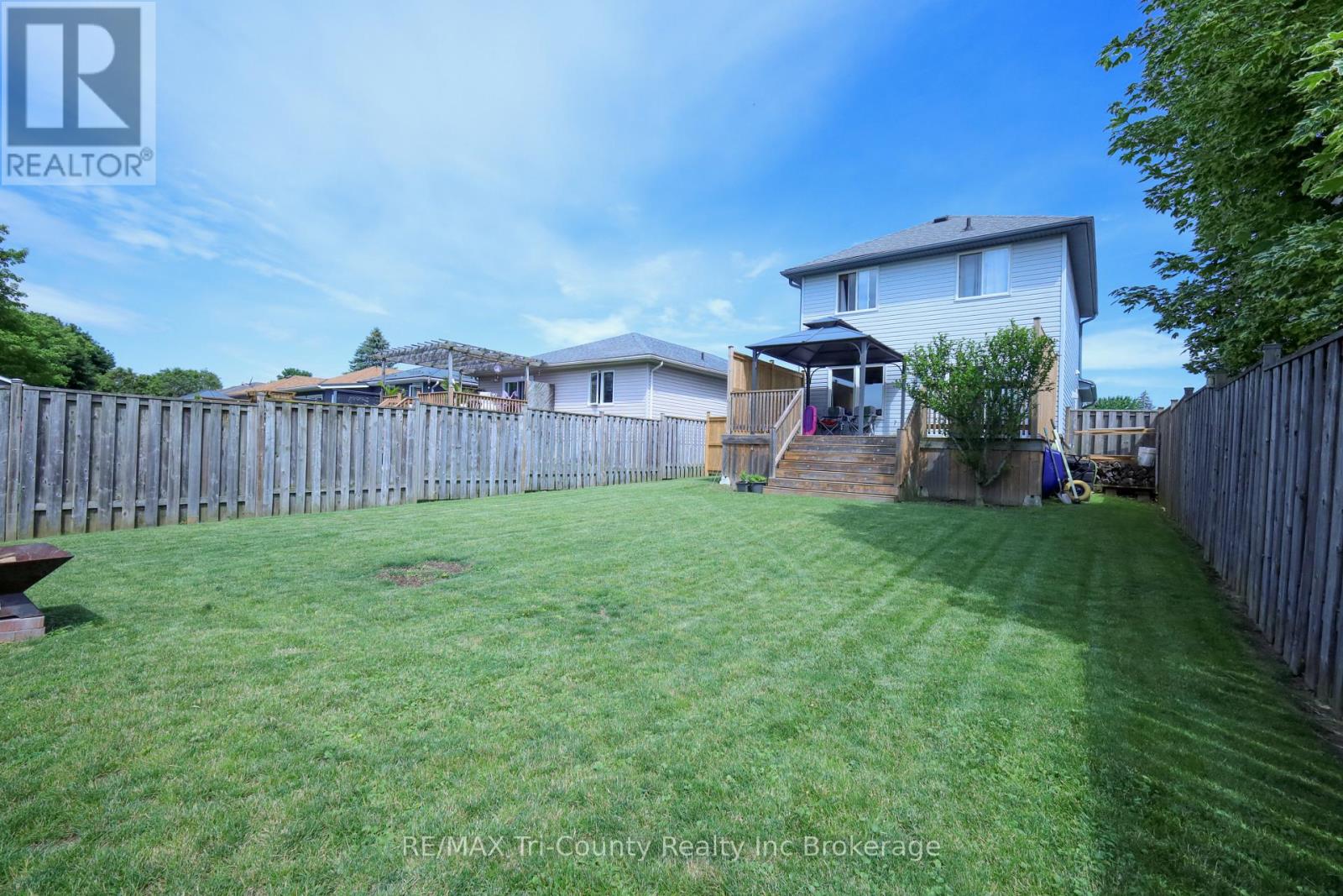 3-bedroom home for sale at 25 HERFORD STREET, Tillsonburg ON · photo 3 of 35