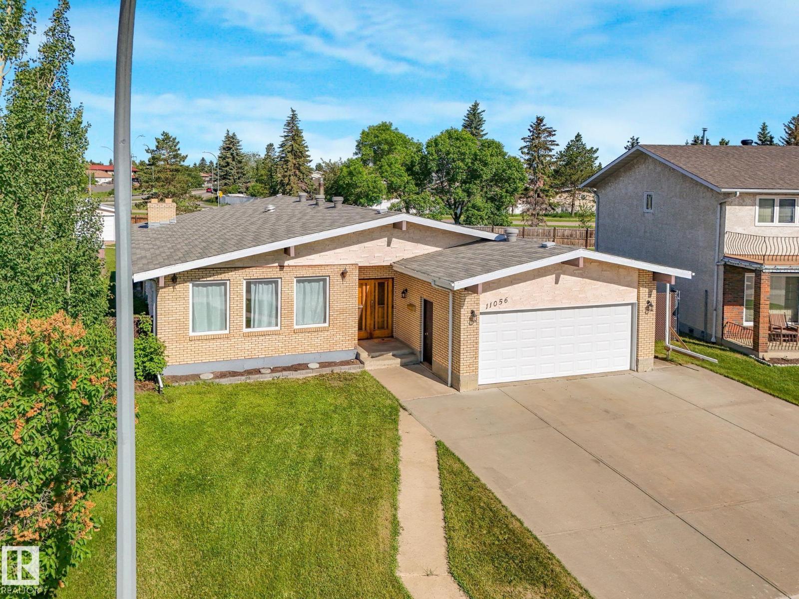 11056 166 AV NW - 2
