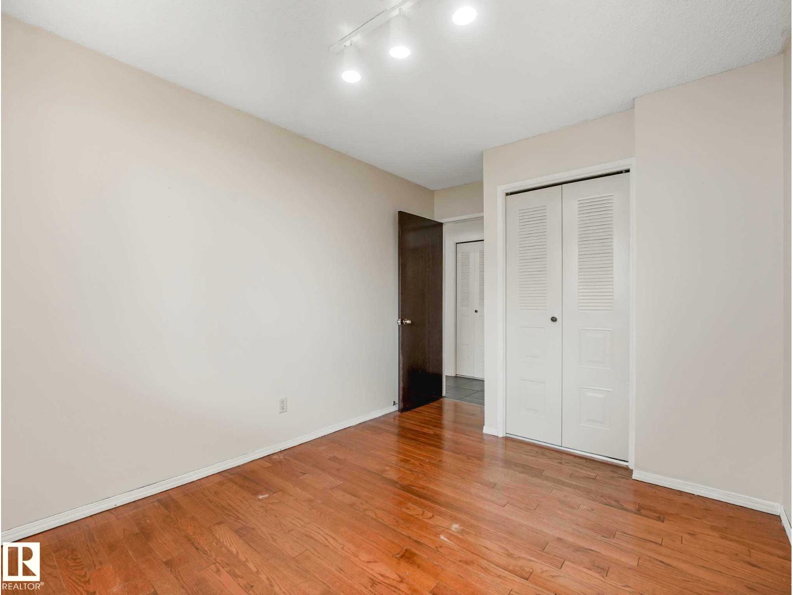 11056 166 AV NW - 26