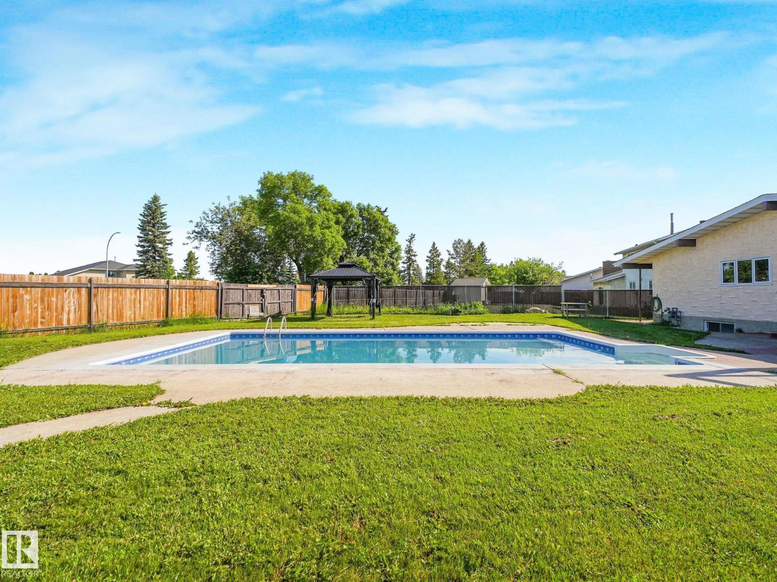 11056 166 AV NW - 57