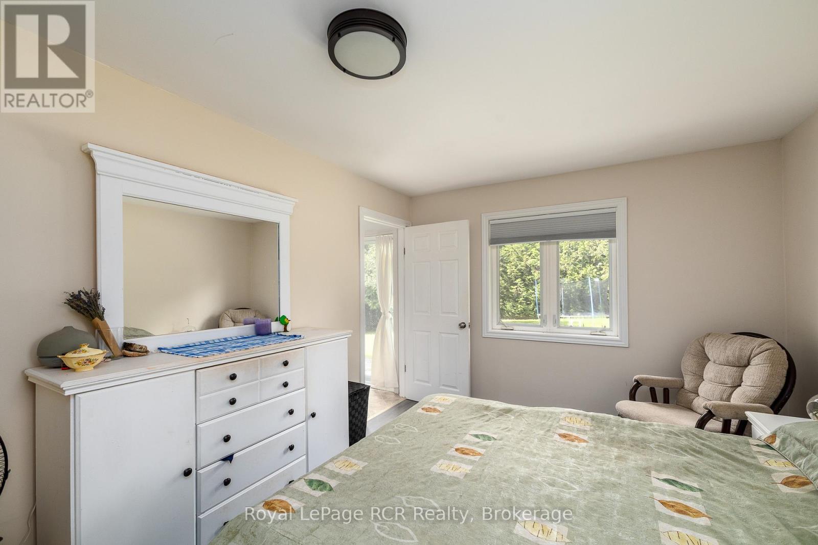 775355 HIGHWAY 10 - 17