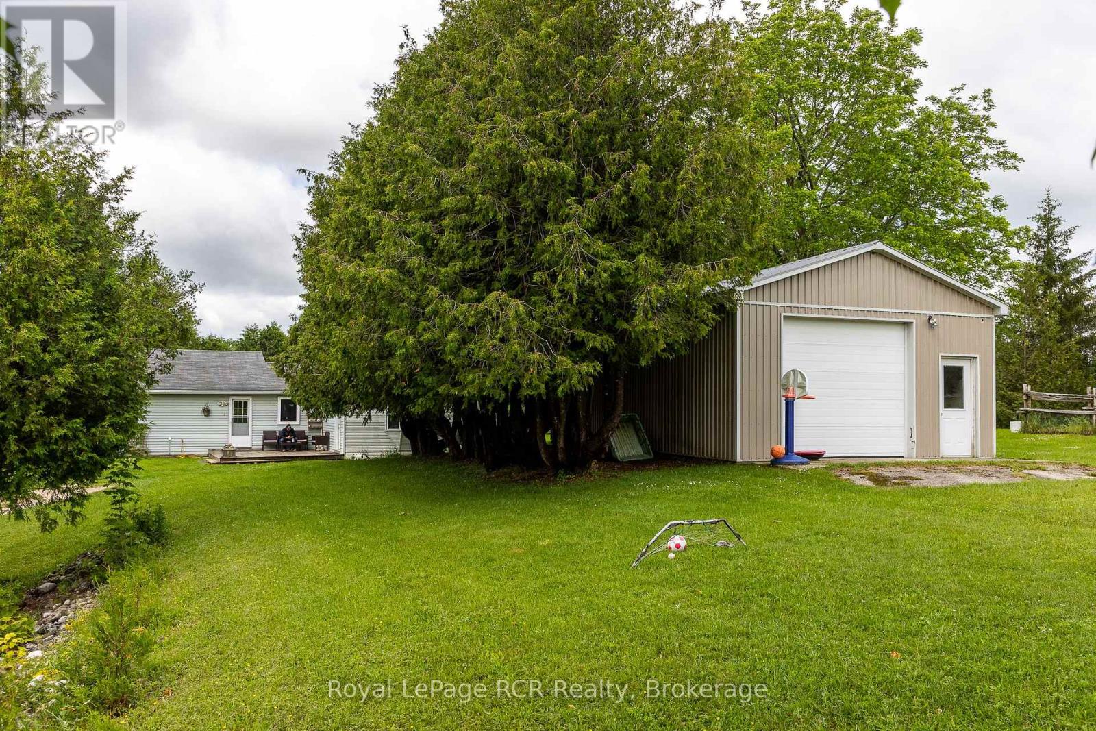 775355 HIGHWAY 10 - 25