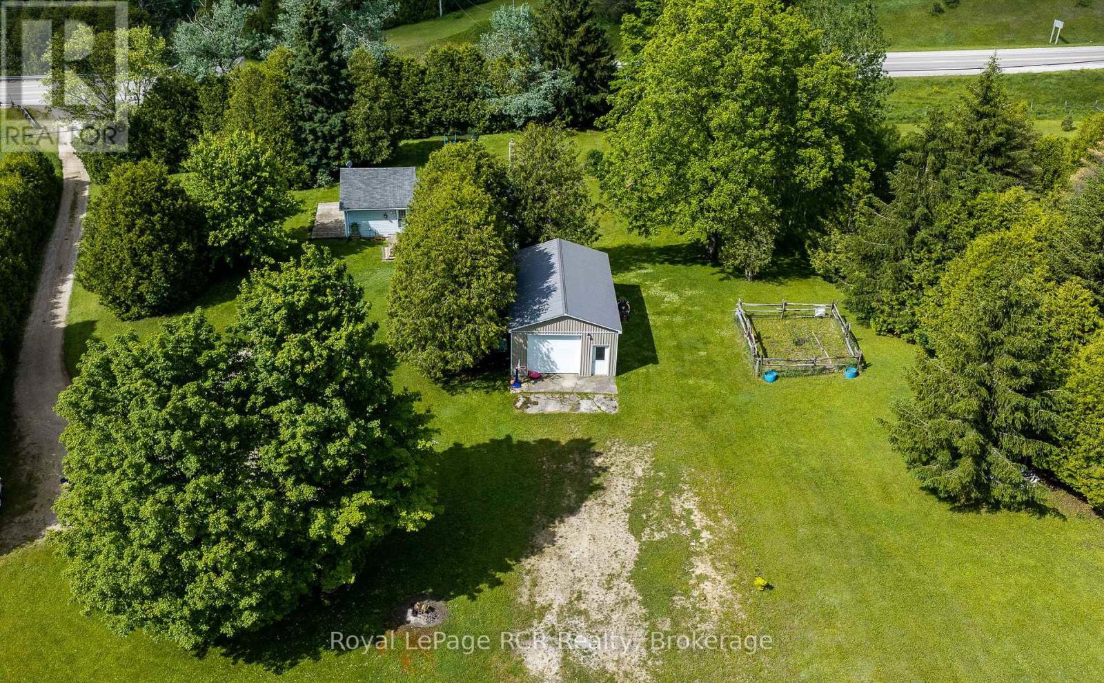 775355 HIGHWAY 10 - 35