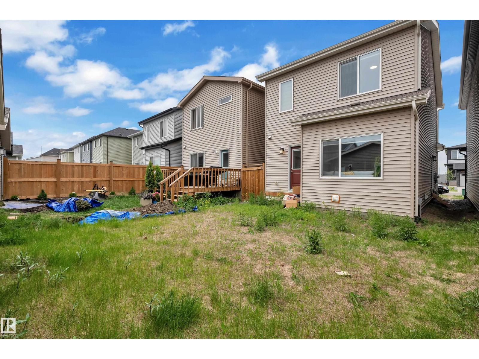 7043 182 AV NW — photo 44