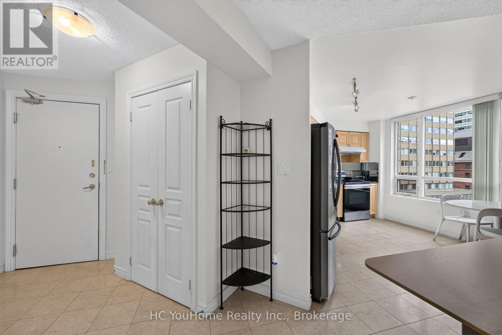 #607 801 BAY STREET - 11