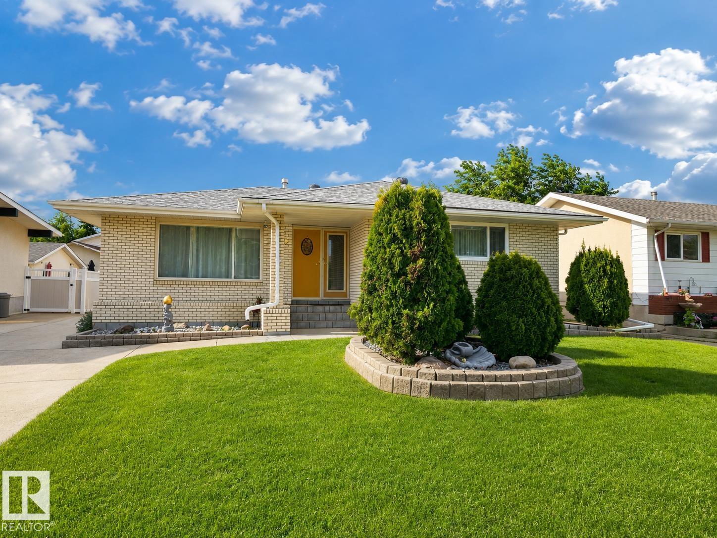 7612 40 AV NW - 1