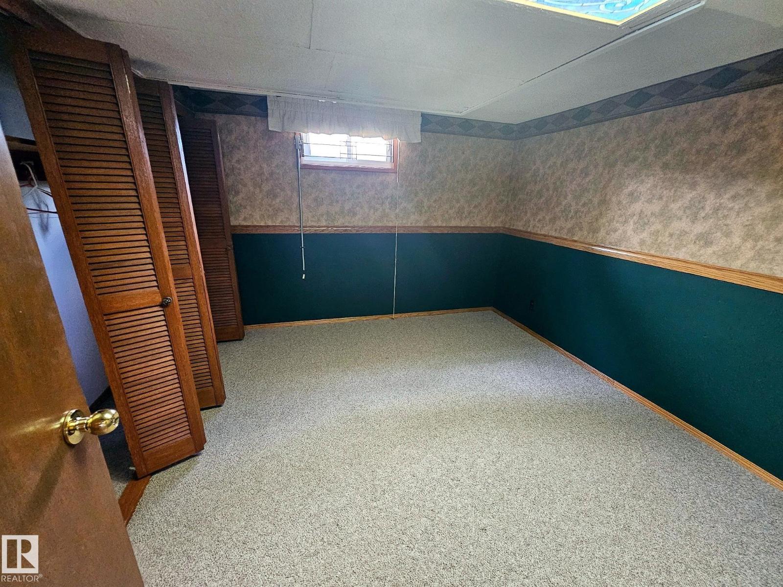 7612 40 AV NW - 21