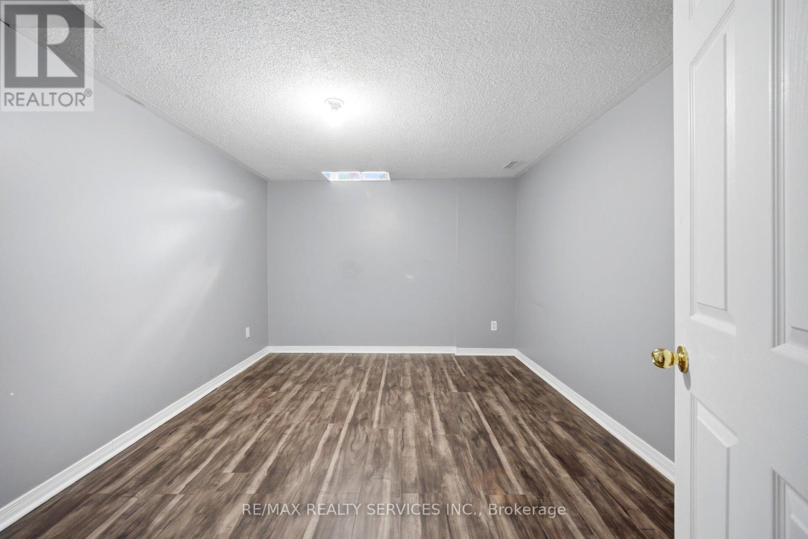 82 RUBYSILVER DRIVE - 44