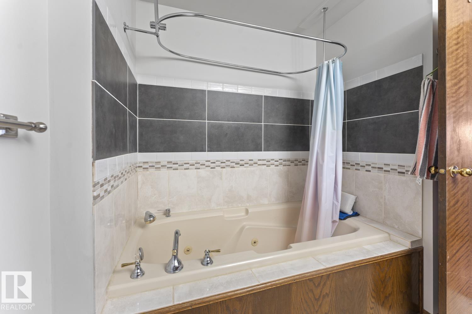 4003 LAKESHORE DR - 33