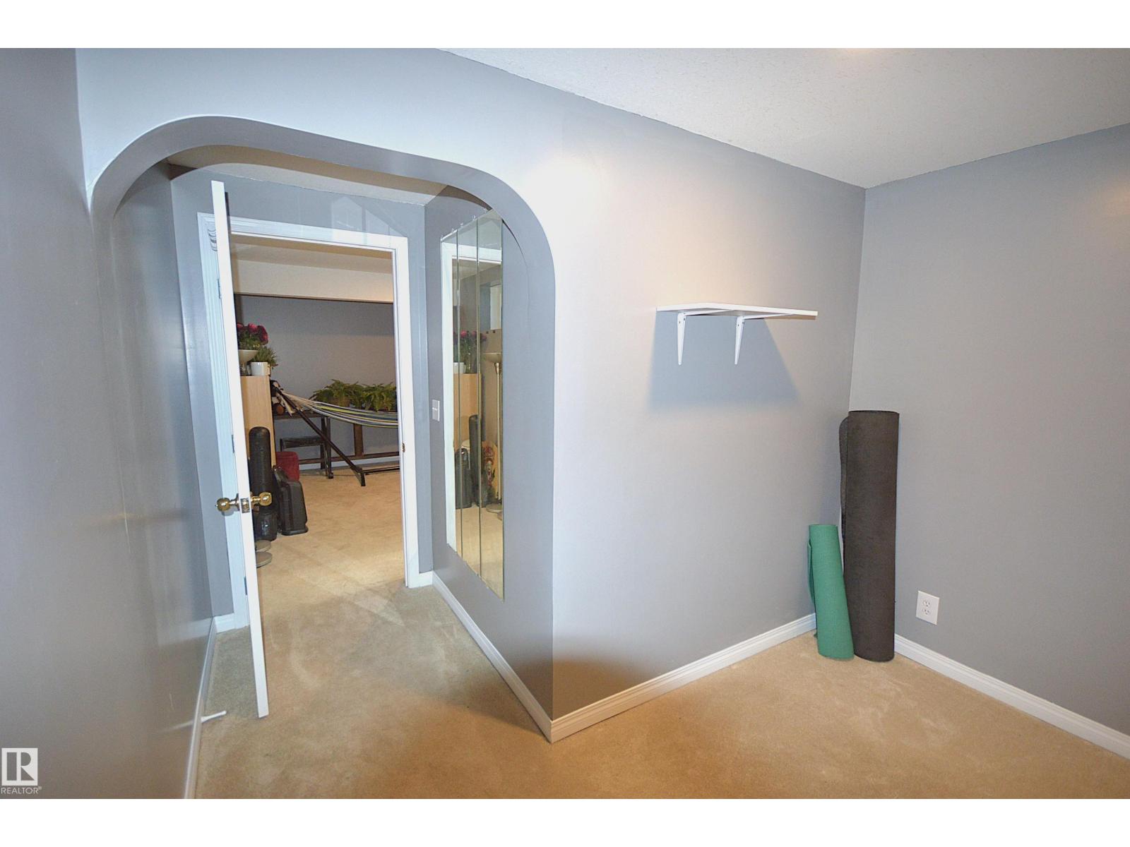 4003 LAKESHORE DR - 43