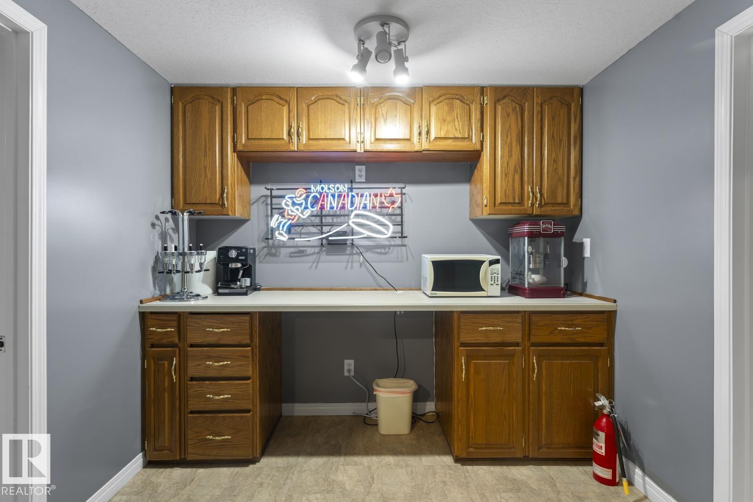 4003 LAKESHORE DR - 39
