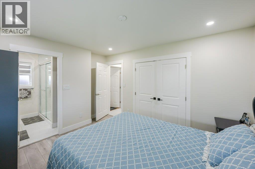 260 WILLOWS Place - 24