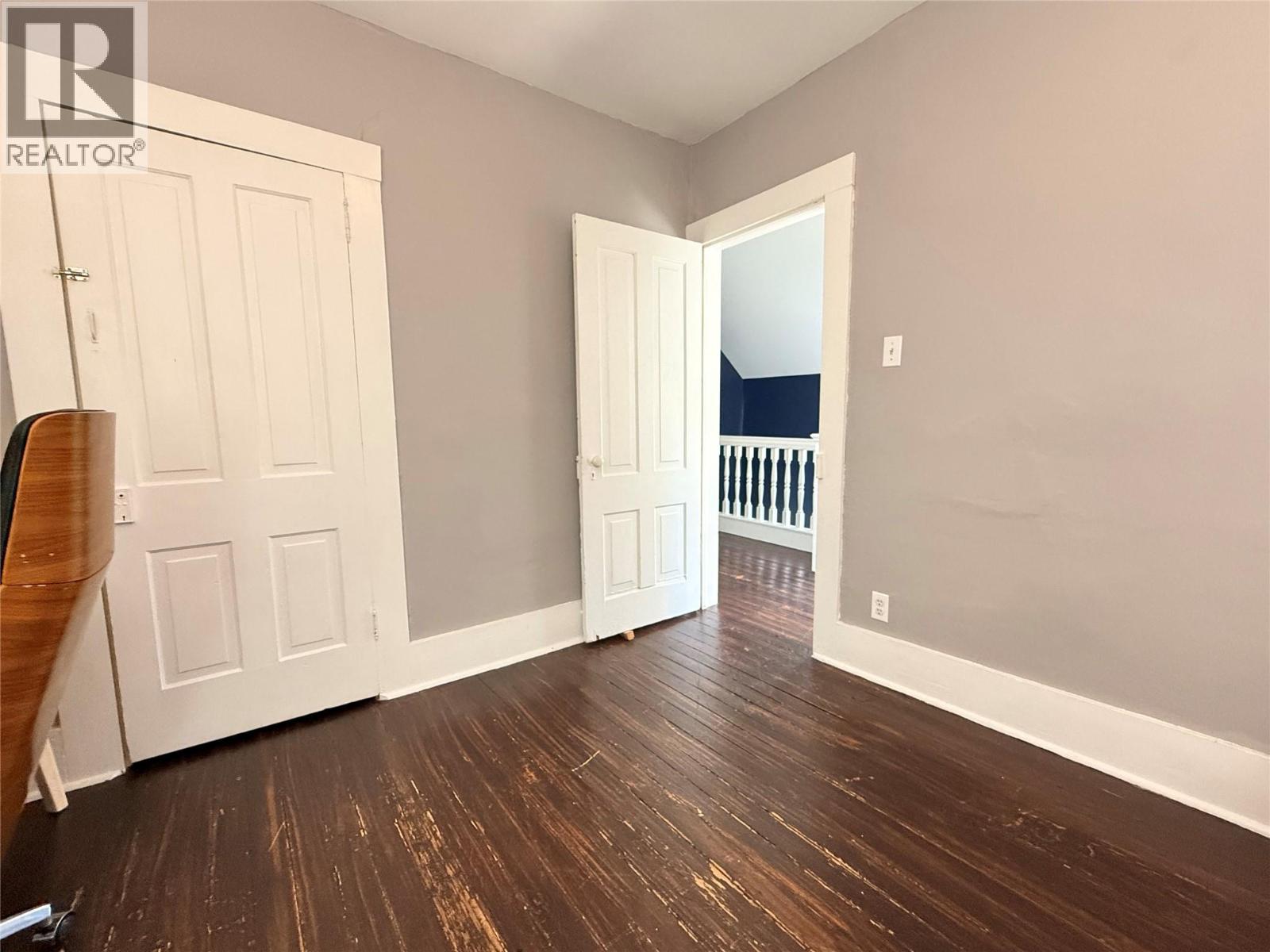 7577 4th Street - 24